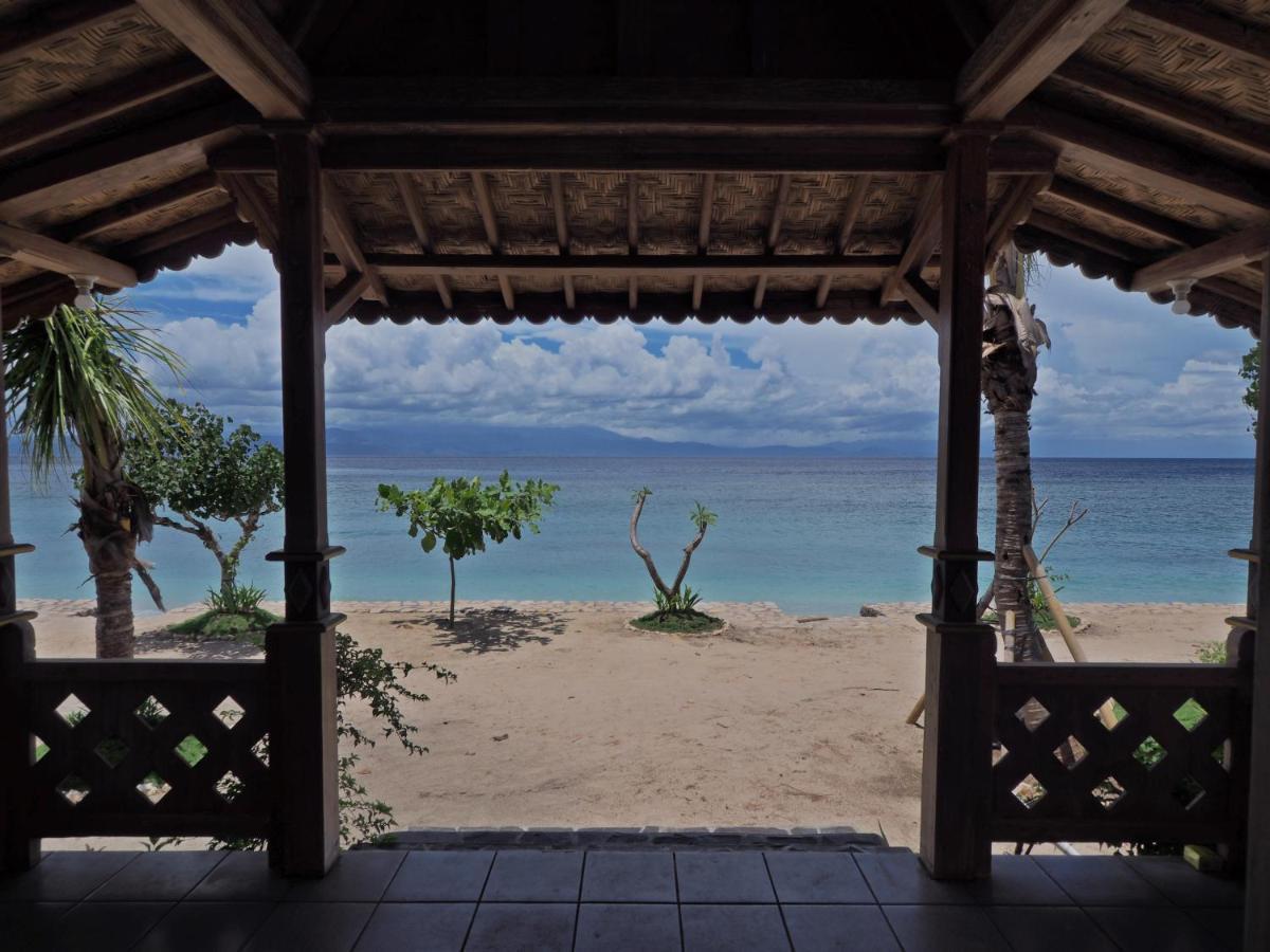 Blue Harbor Beachfront & Resto 4* Ped