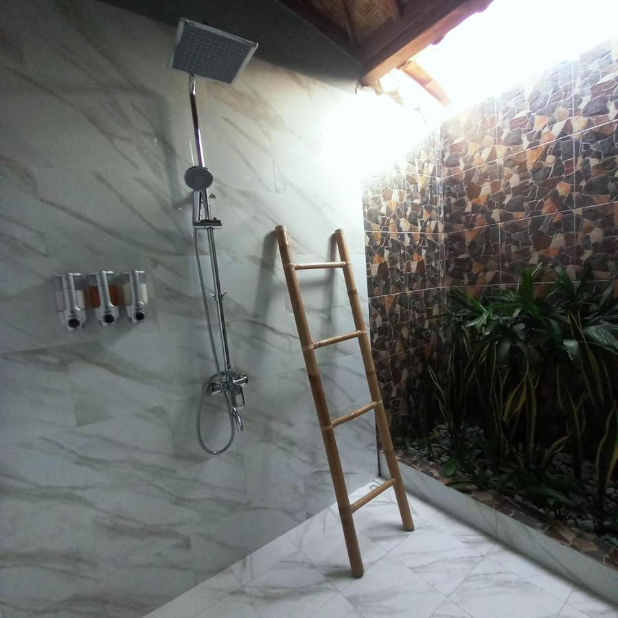 Blue Harbor Beachfront & Resto 4* Ped
